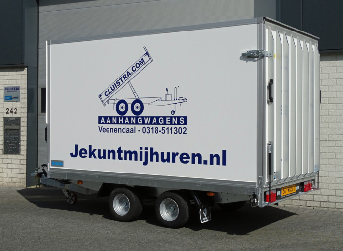 Gesloten tandemasser huren, met oprijklep